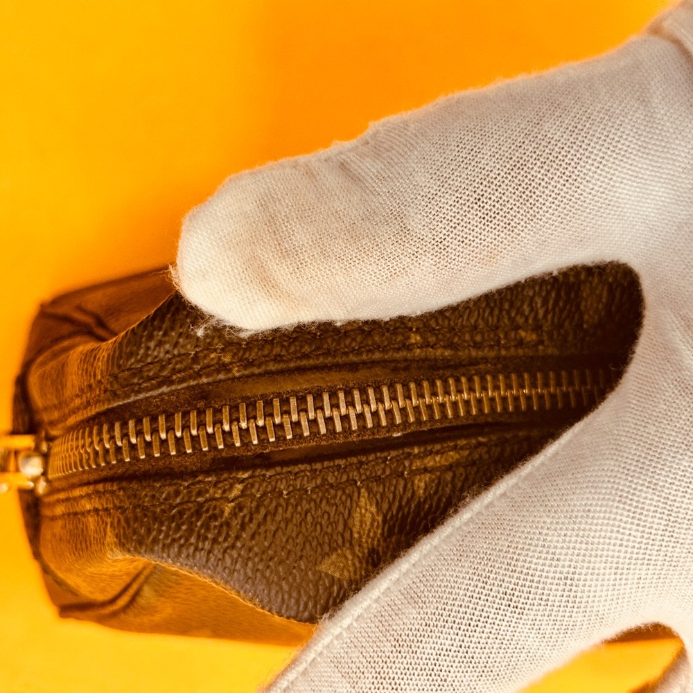 Louis Vuitton Brown Monogram Toiletry Bag - Picture 11 of 15